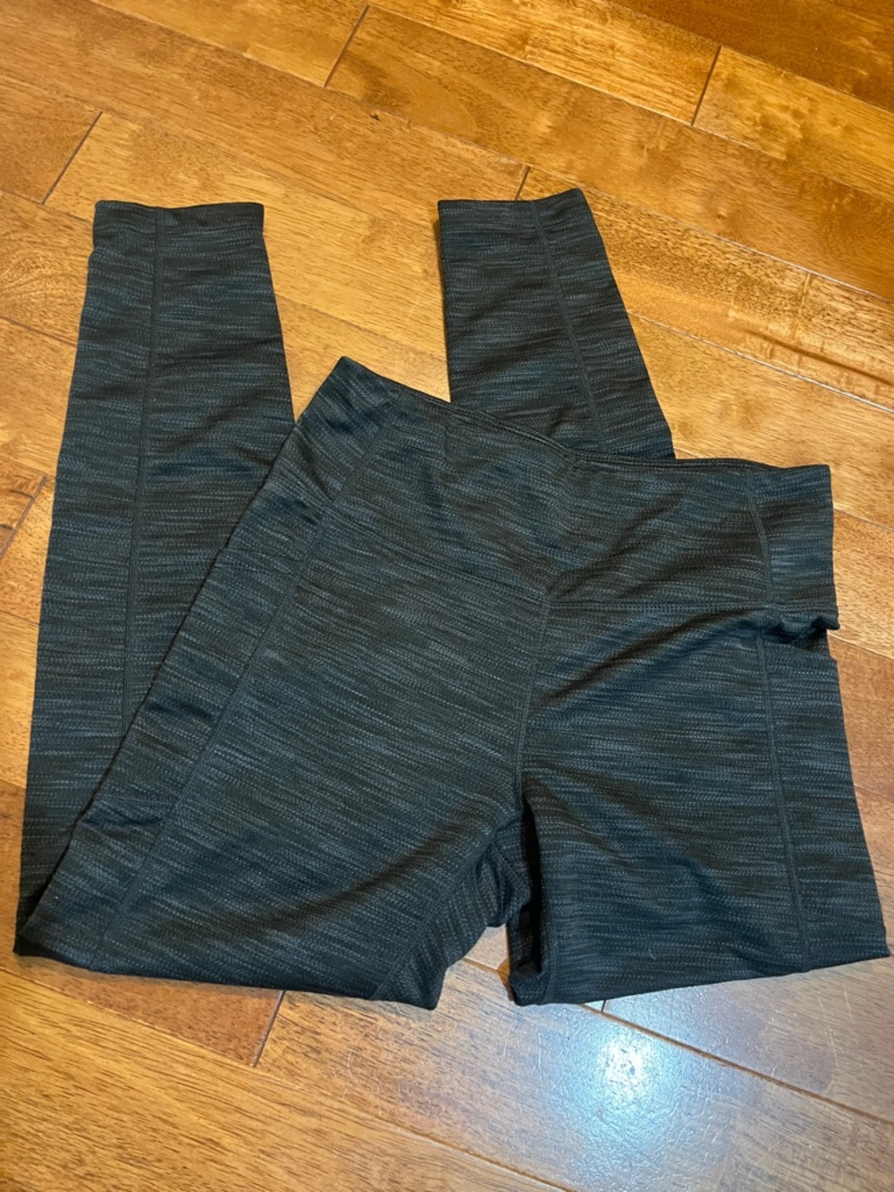 Mondetta Performance  + Luxury Black/Gray Active Leggings